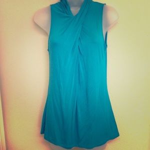 Teal Worthington sleeveless blouse. Size: M
